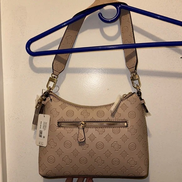 NWT GUESS Sirrah Top Zip Shoulder Bag👜 - Picture 2 of 8